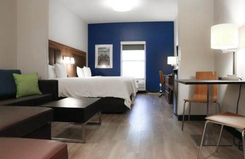 Biggar Hotel | Days Inn & Suites by Wyndham Fort Myers Near JetBlue Park