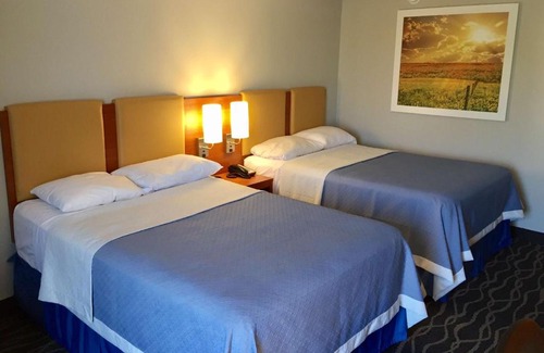 Springdale Hotel | Days Inn & Suites by Wyndham Cincinnati North