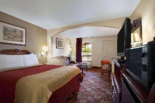 Tuscaloosa Hotel | Days Inn & Suites by Wyndham Tuscaloosa - Univ. of Alabama