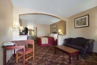 Tuscaloosa Hotel | Days Inn & Suites by Wyndham Tuscaloosa - Univ. of Alabama