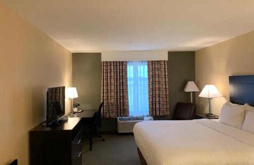 Florence Hotel | Days Inn & Suites by Wyndham Florence/Jackson Area