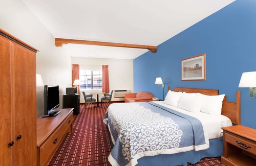 Lordsburg Hotel | Days Inn & Suites by Wyndham Lordsburg