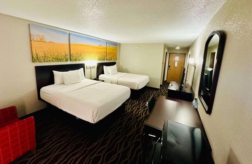 Casey Hotel | Days Inn & Suites by Wyndham Casey