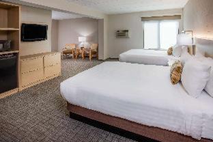 Duluth Hotel | Days Inn & Suites by Wyndham Duluth by the Mall