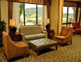 Sutton Hotel | Days Inn & Suites by Wyndham Sutton Flatwoods