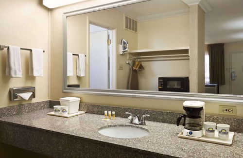 Trinidad Hotel | Days Inn & Suites by Wyndham Trinidad