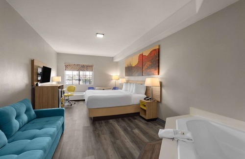Cortaro Hotel | Days Inn & Suites by Wyndham Tucson/Marana