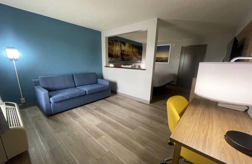 York Hotel | Days Inn & Suites by Wyndham York