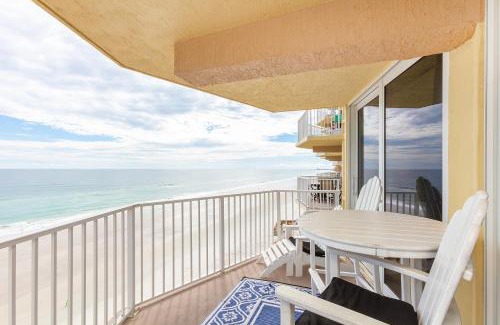 Daytona Beach Shores Apartment | Daytona Beach Shores Ocean Front Balcony 2Beds 2BA King STE and 2Queens - Shores Club 805