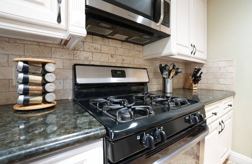 Hermosa Village House | Dazzling Pool Home, 3 En-Suites 1/4 mile 2 Disney