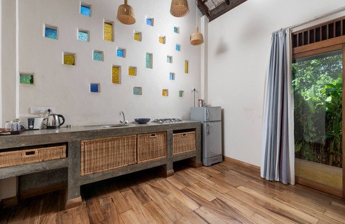 Mirissa Bed & Breakfast | DCanal House