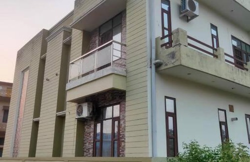 Dehradun Apartment | DDN-3BHK King Size Villa Near Airport Dehradoon