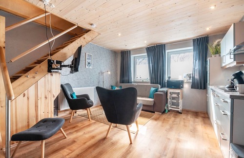 Blomberg Apartment | Apartment 'Mit Hund Blomberg Ostfriesl' with Private Terrace
