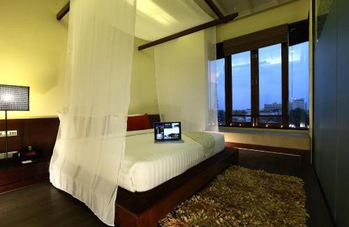 Thapae Hotel | De Chai Colonial Hotel & Spa - SHA Plus