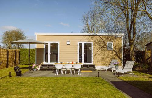 Tzummarum Ski Chalet | De Frije Fûgel - Een luxe chalet op De Friese Wadden