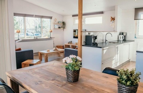 Goedereede Ski Chalet | De Goede Ree 122 luxurious and spacious chalet near the North Sea