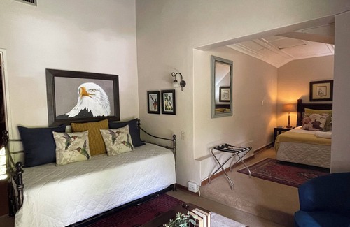Bayswater Bed & Breakfast | De Witt'e Guest House