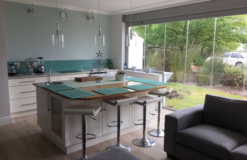 Stellenbosch Cabin | De Zalze Luxury 2 bed Lodge Loft