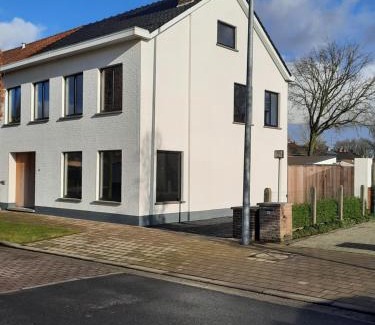 Izegem House | Dea