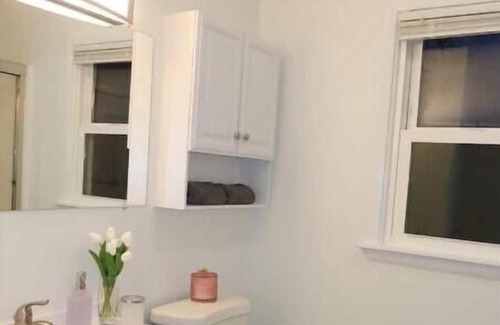 Newtonville Apartment | Dead end street apt in Colonie
