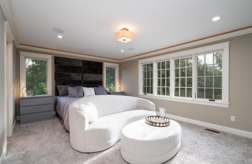 Cedar-Isles-Dean Villa | Dean Parkway Estate