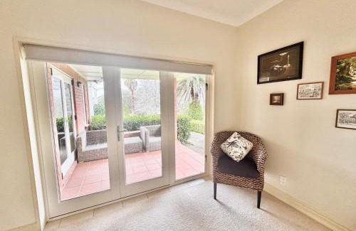 Whitford Bed & Breakfast | Dear Villa Resort