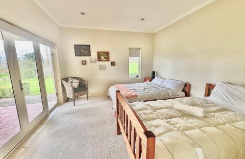 Whitford Bed & Breakfast | Dear Villa Resort