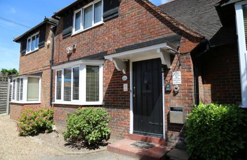 Brunel Bed & Breakfast | Debden Guest House