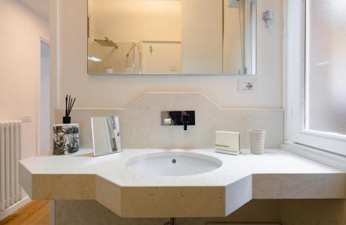 Oltrarno Apartment | Deborah's nest