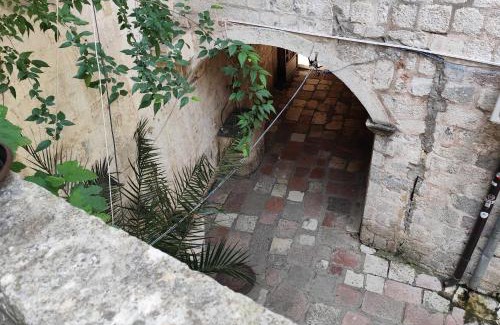 Kotor Old Town Apartment | Decatera apartment