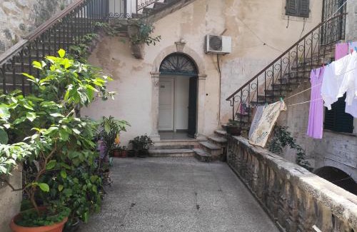 Kotor Old Town Apartment | Decatera apartment