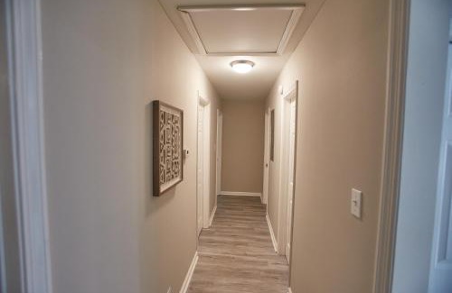 Mountain Brooke House | Decatur 2 BR Bliss Modern Comfort