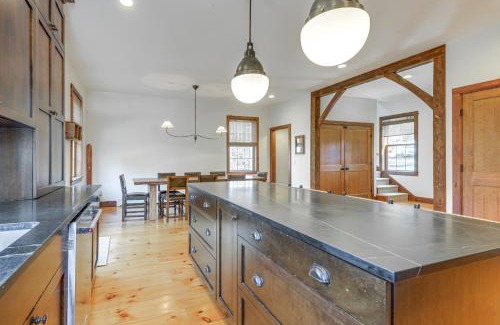 West Dover House | Deck and Fire Pit All-Season Wilmington Retreat