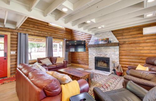 Clay Springs House | Deck and Grill Quiet Cabin Getaway in Pinedale
