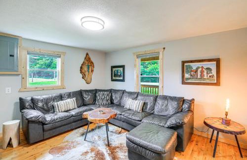 Piney Creek House | Deck and Scenic View Historic Cabin in Piney Creek!