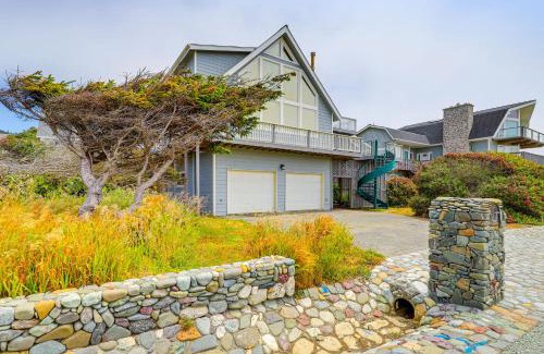 Gold Beach House | Deck and Walk to Beach Southern Oregon Coast Home!