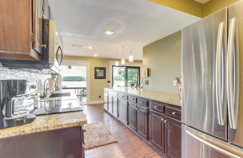 Camdenton House | Deck & Boat Dock: Lakefront Getaway in Camdenton