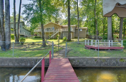 Jones Mills House | Deck, Dock & Resort Amenities: Home in Hot Springs