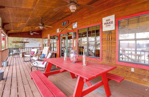 Higden Cabin | Deck & Fire Pit: Waterfront Cabin in Greers Ferry!