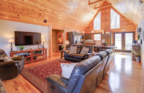 Sparta Cabin | Deck, Gas Grill + Mtn Views: Sparta Cabin Stay!