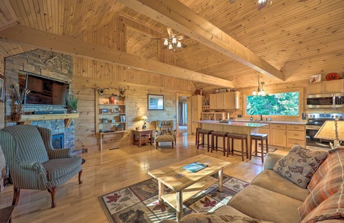 Hays Cabin | Deck & Mtn Views: Blue Ridge Cabin Near Hiking