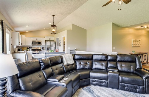 Dry Ridge House | Deck & Outdoor Dining: Family Getaway in Dry Ridge