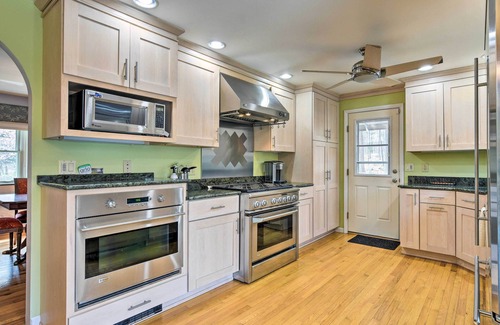 Monroe Cottage | Decked-Out Home: Hot Tub, Pool, Fire Pit & More!