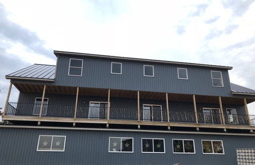 Beaver Island Apartment | Deckhand's Quarters @The Boat Shop overlooking Paradise Bay