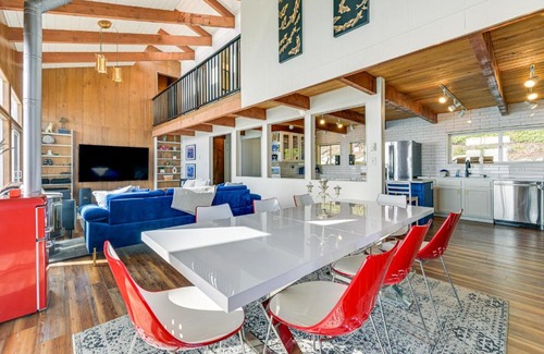 Shelton House | Decks and Views Waterfront Shelton Home