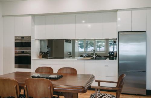 Port Lincoln Apartment | Deco Beach Luxury Apartments