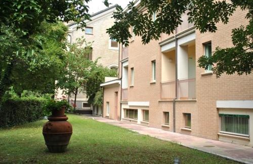 Ponte San Giovanni Hotel | Deco Hotel