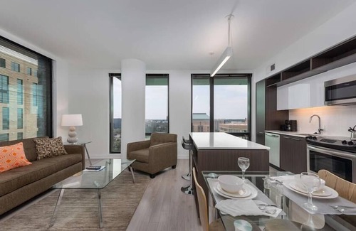 Reston Apartment | Dedicated Work Desk & Fast WiFi | near Dulles Airport | Reston