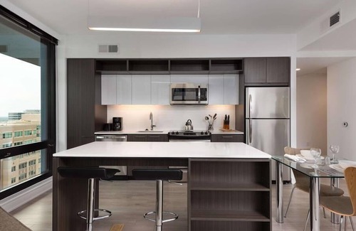 Reston Apartment | Dedicated Work Desk & Fast WiFi | near Dulles Airport | Reston