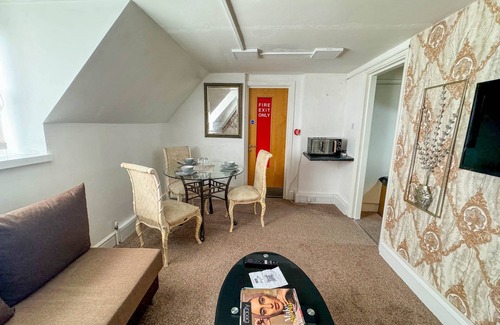 Solihull Apartment | DEE Rise Luxury Apartment in West Midlands